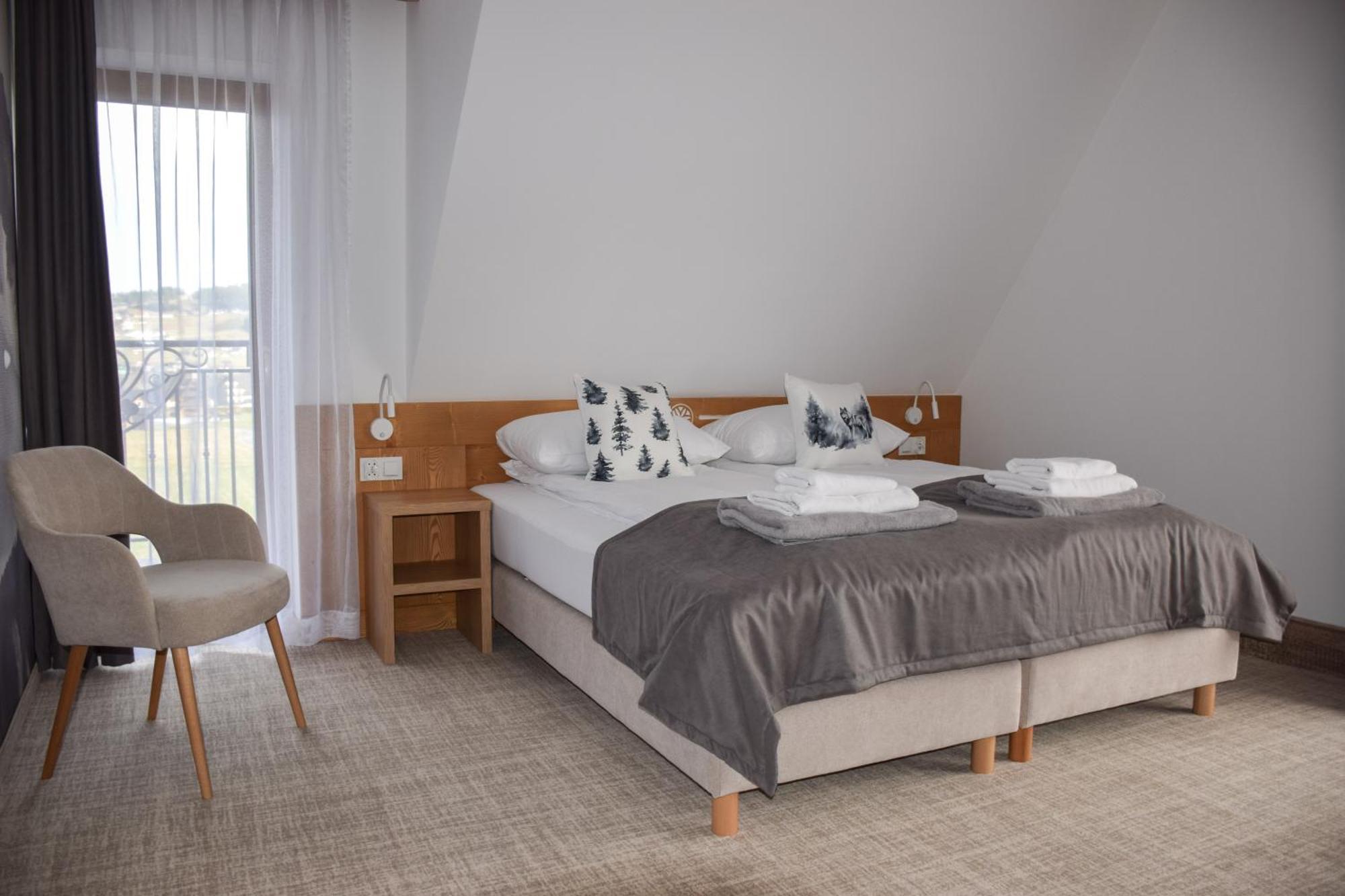 Kaniowka Resort- Relaks W Gorach Z Basenem, Sauna I Jacuzzi Курортний комплекс *