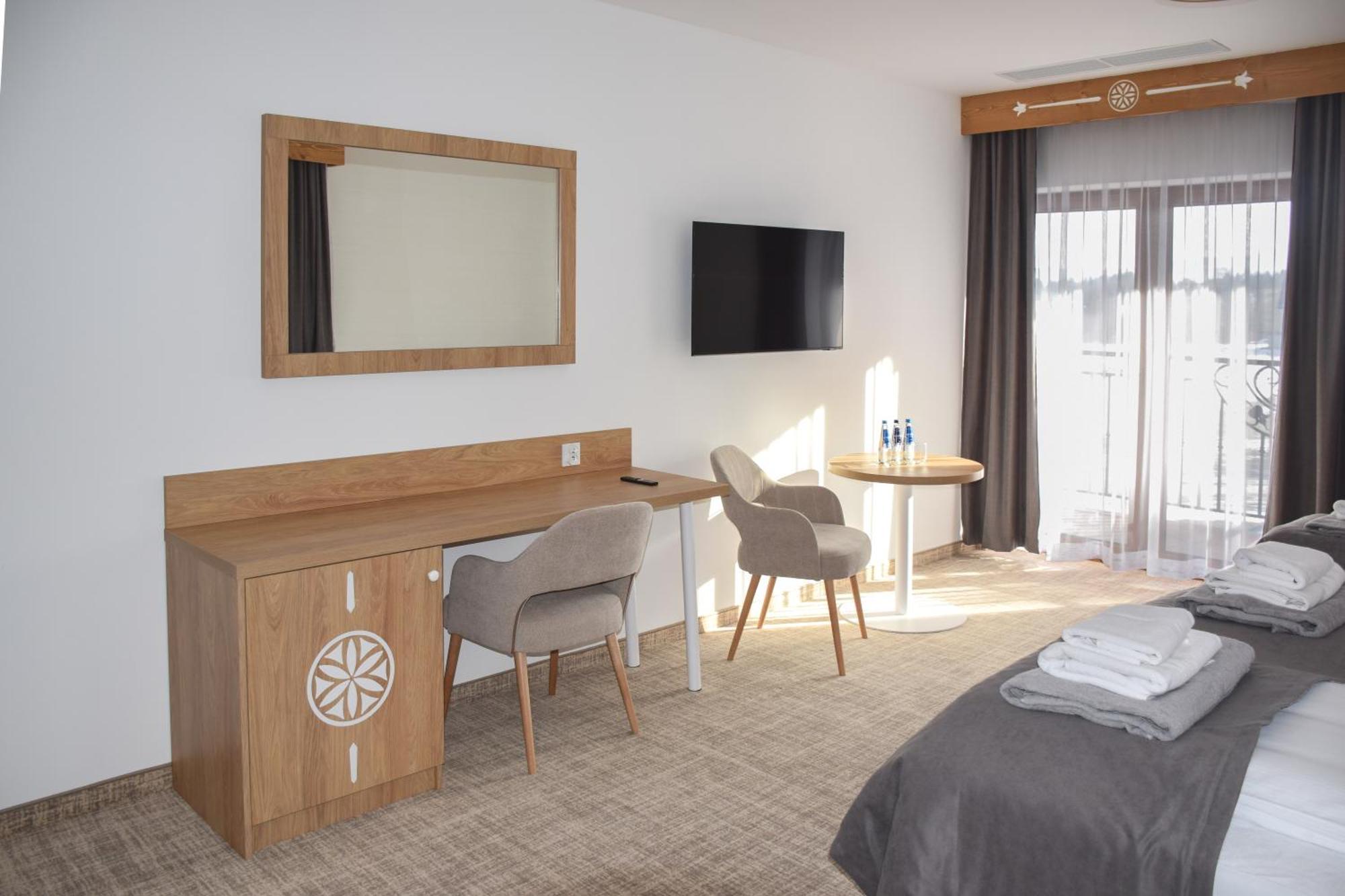 Kaniowka Resort- Relaks W Gorach Z Basenem, Sauna I Jacuzzi